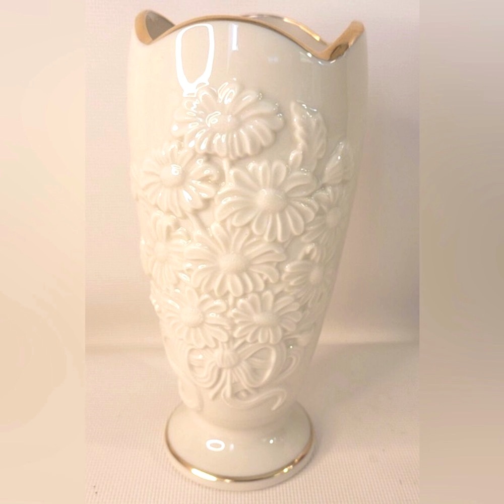 Lenox Glorious Daisies Vase